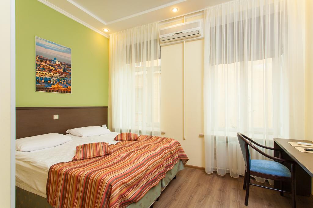 Classiky Mini Hotel Saint Petersburg Room photo